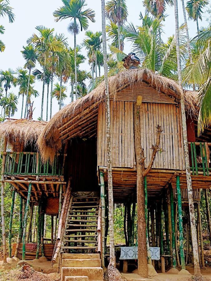 Greenways Tree House And Mud House Chegāt Exterior foto