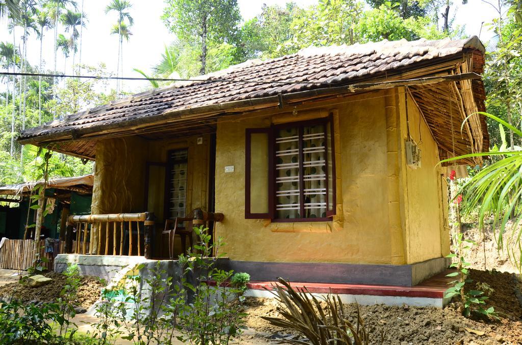 Greenways Tree House And Mud House Chegāt Zimmer foto